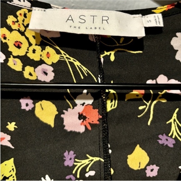 ASTR THE LABEL | Black Floral Surplice Drape Front Sheer Long Sleeve Bodysuit - Picture 3 of 5